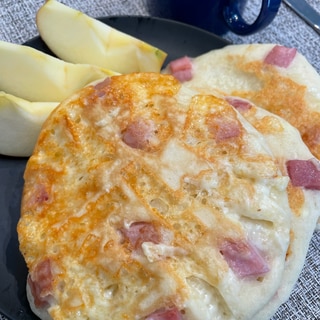 朝食に⭐ベーコンチーズパンケーキ